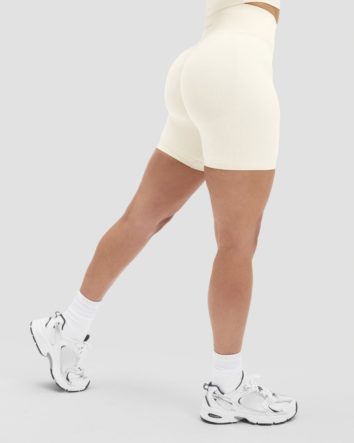 Elevate™ Sculpting High Waist Scrunch Shorts | Cream