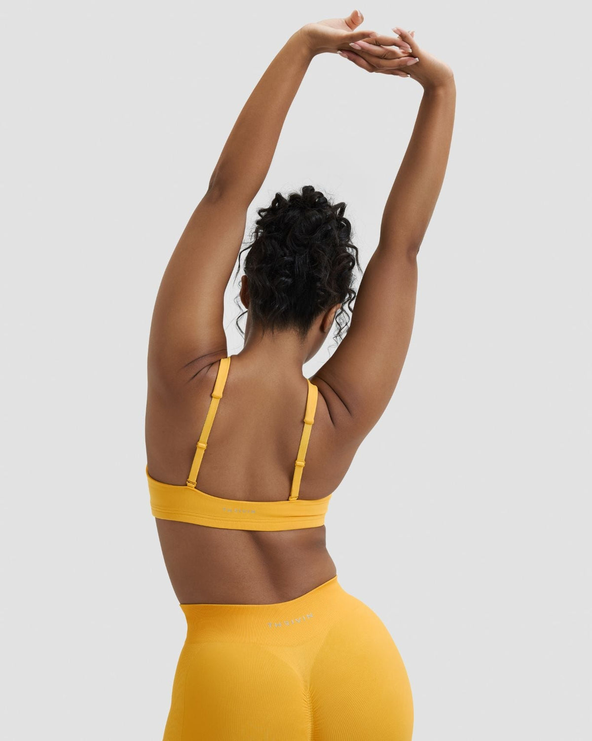 RiseFit Sculpting Medium Impact Multiway Bra Banana