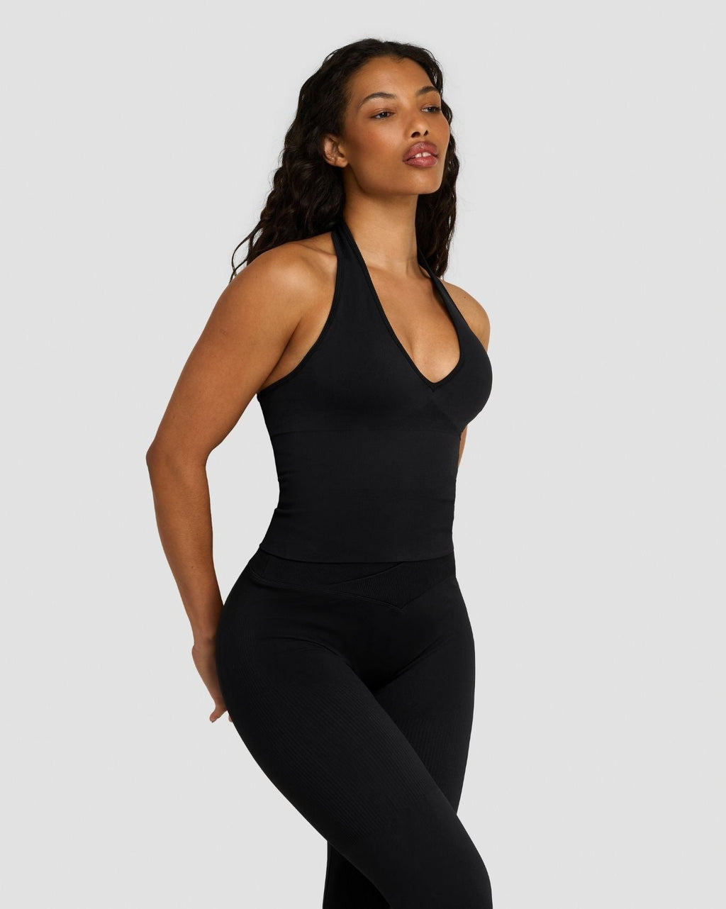 Elevate™ Sculpting Seamless Halterneck Top | Night Black