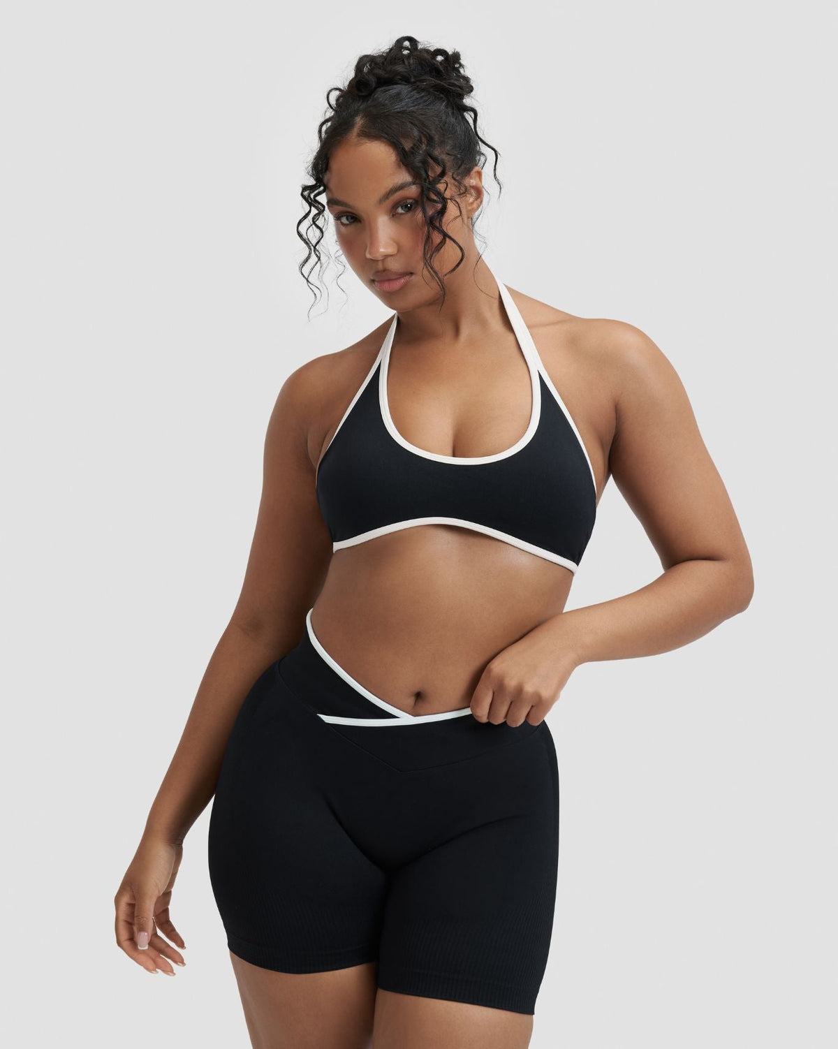 RiseFit Outline Halterneck Bra Night Black