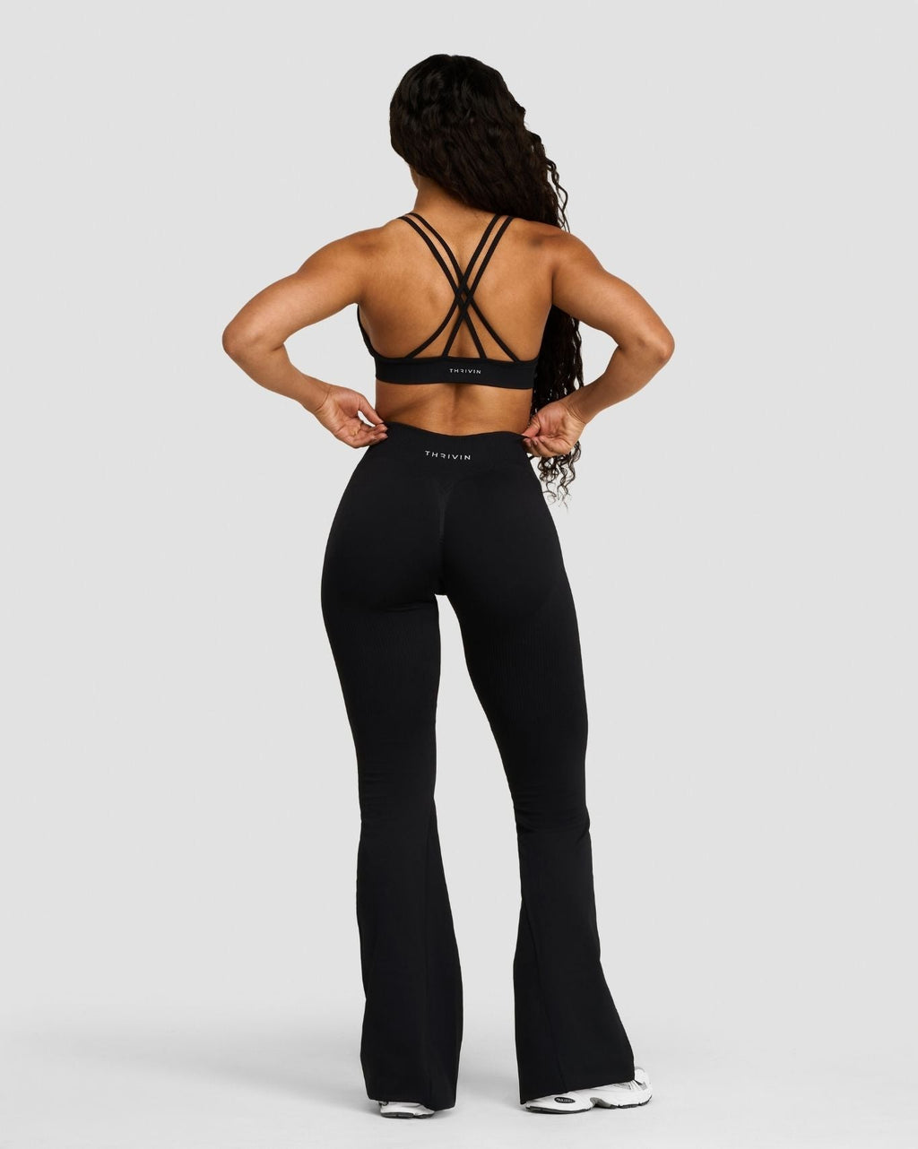 Elevate™ Sculpting Mid V-Waist Flare Leggings | Night Black