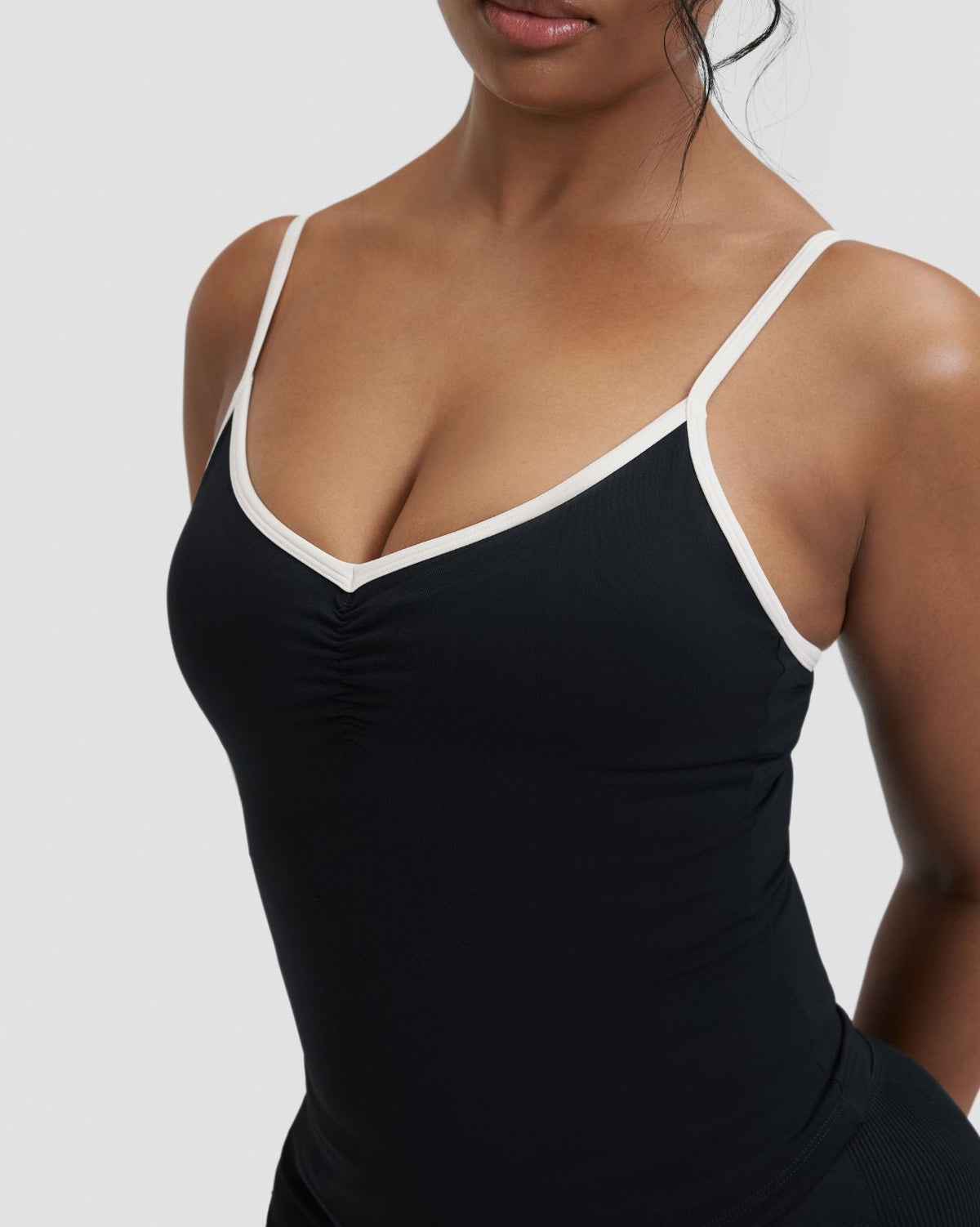 Elevate™ Outline Cross Back Tank Top | Night Black