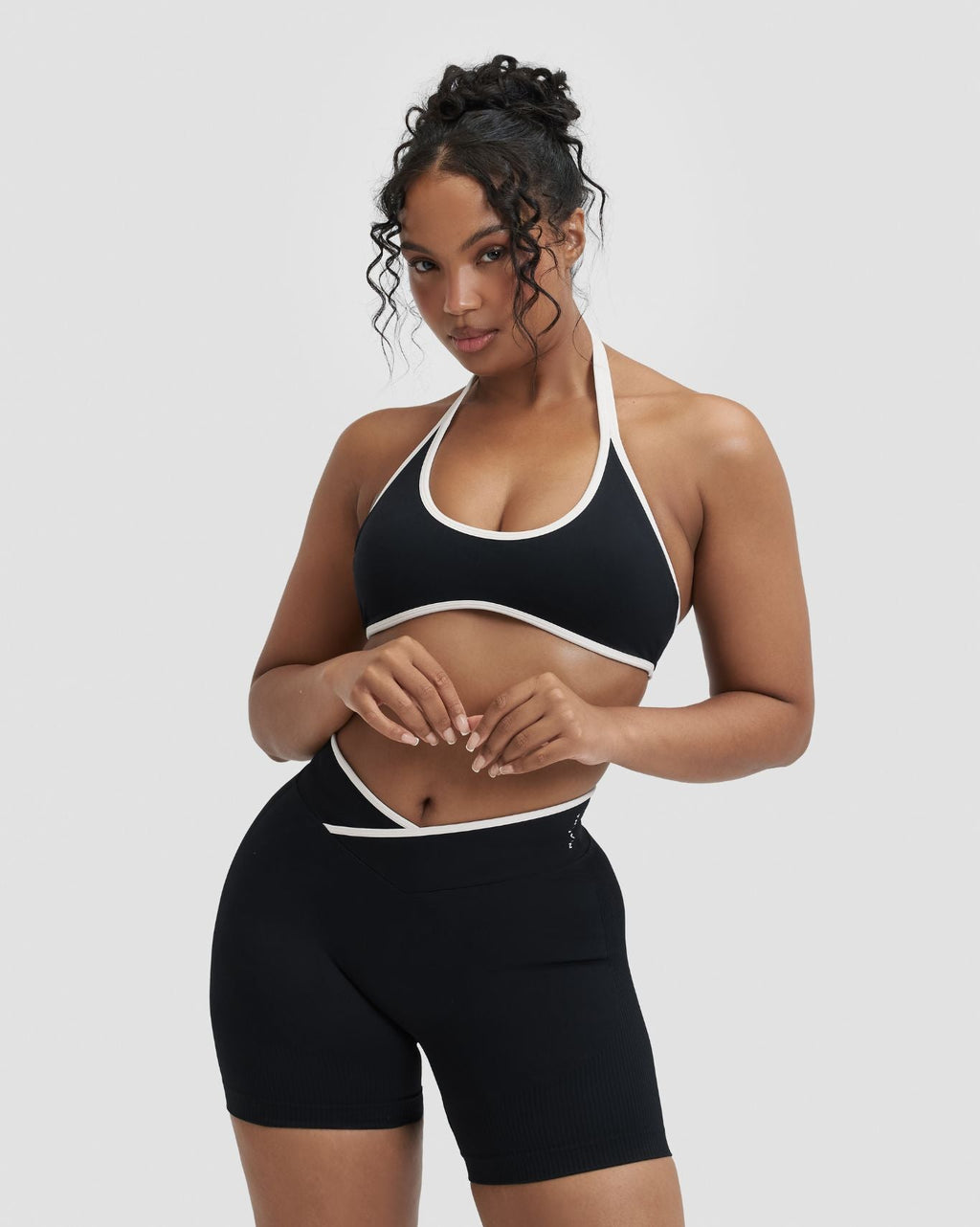 RiseFit Outline Short Scrunch Shorts Night Black
