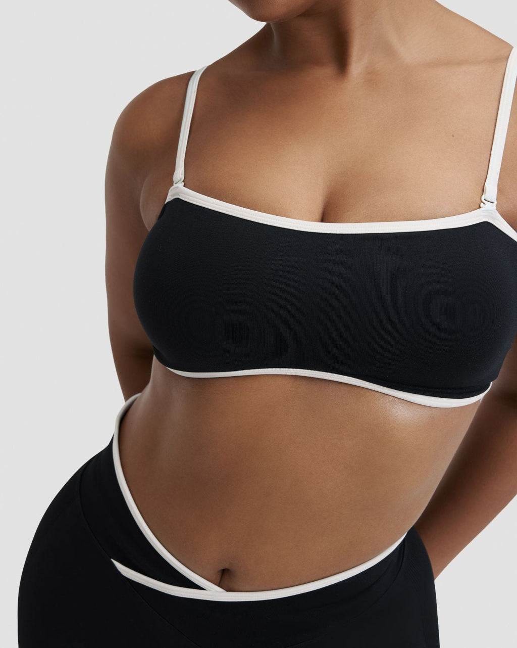 RiseFit Outline Bandeau Bra Night Black