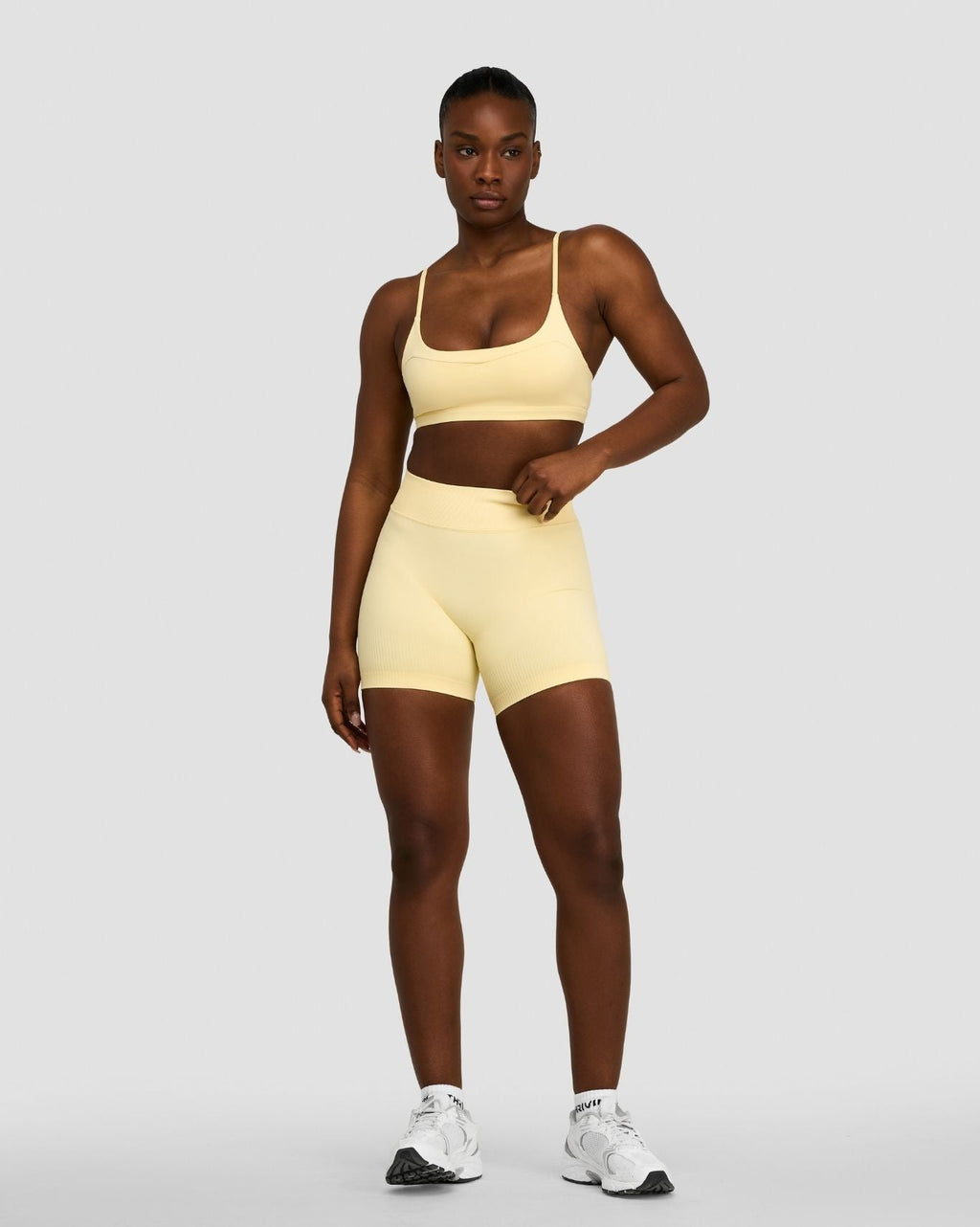 Elevate™ Sculpting Seamless Scoop Neck Bra | Golden Butter