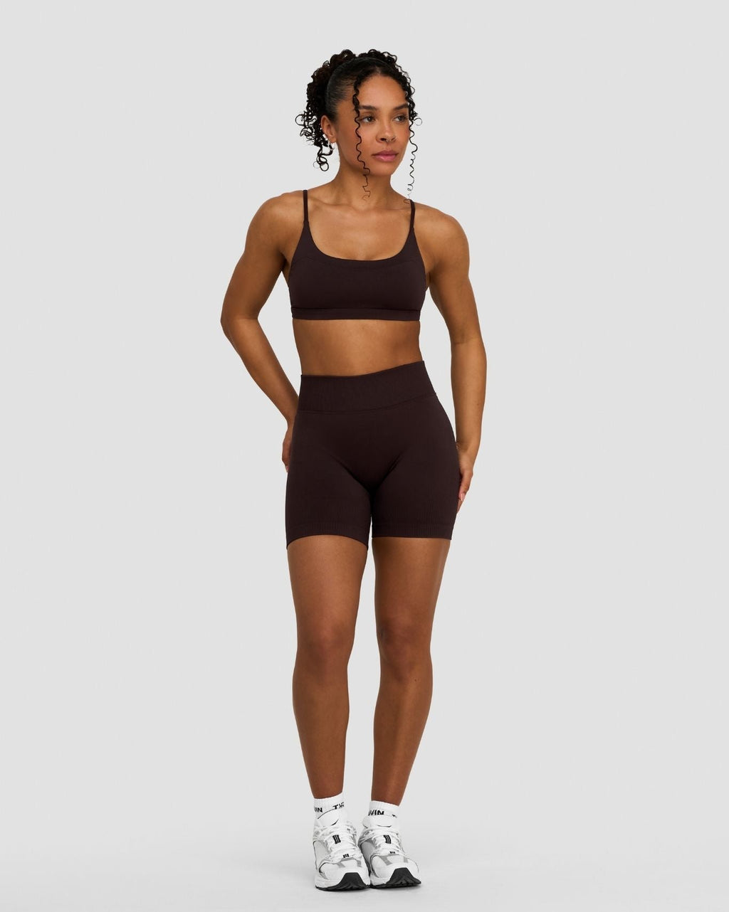 Elevate™ Sculpting Seamless Scoop Neck Bra | Coffee