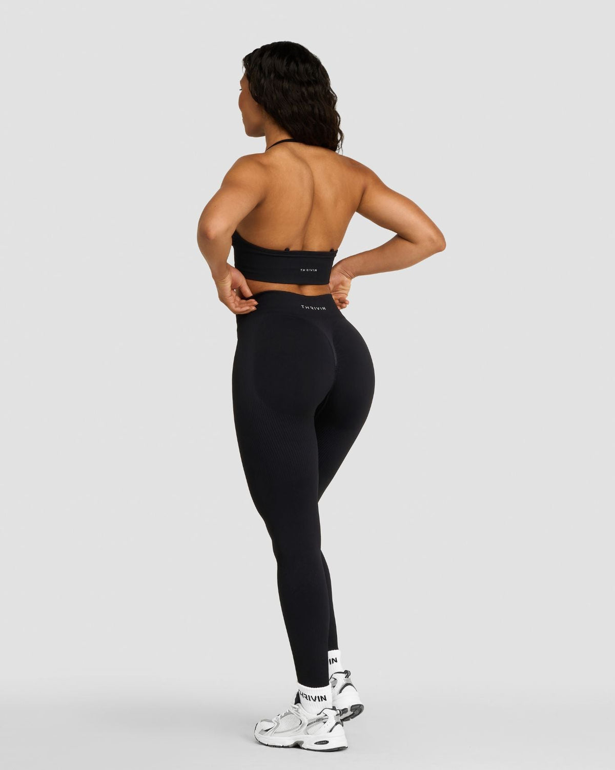 Elevate™ Sculpting Mid Waist Scrunch Leggings | Night Black