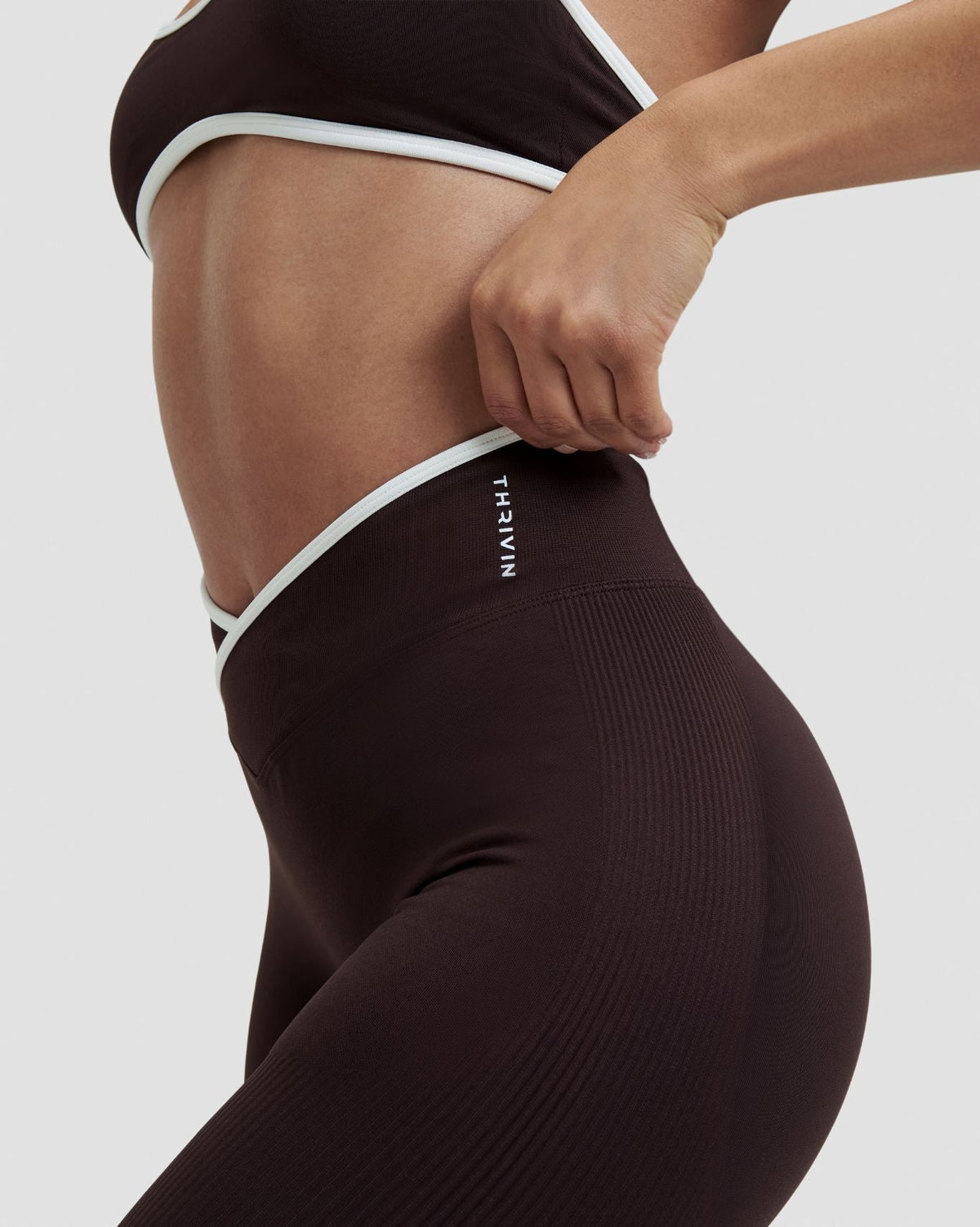 RiseFit Outline V High Waist Leggings Coffee