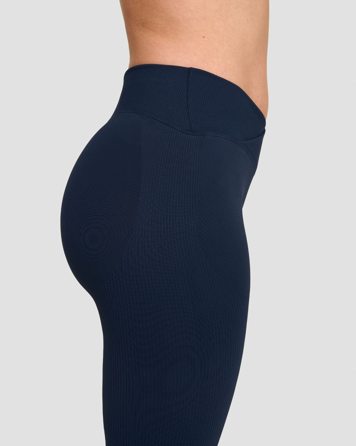 Elevate™ Sculpting Mid V-Waist Flare Leggings | Midnight Navy