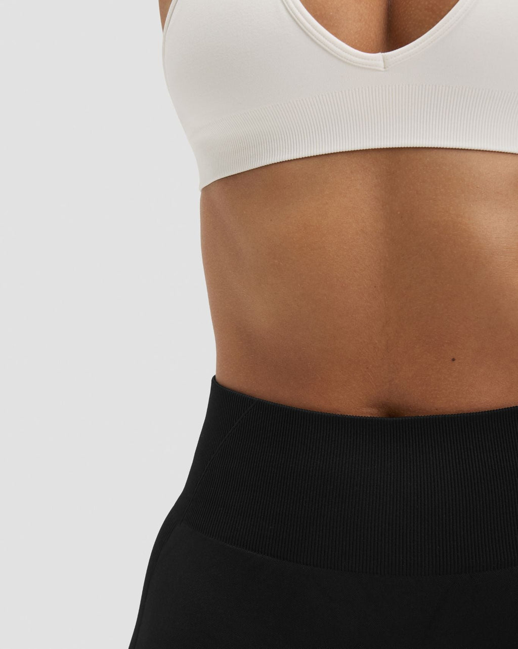 Elevate™ Sculpting High Waist Flare Leggings | Night Black