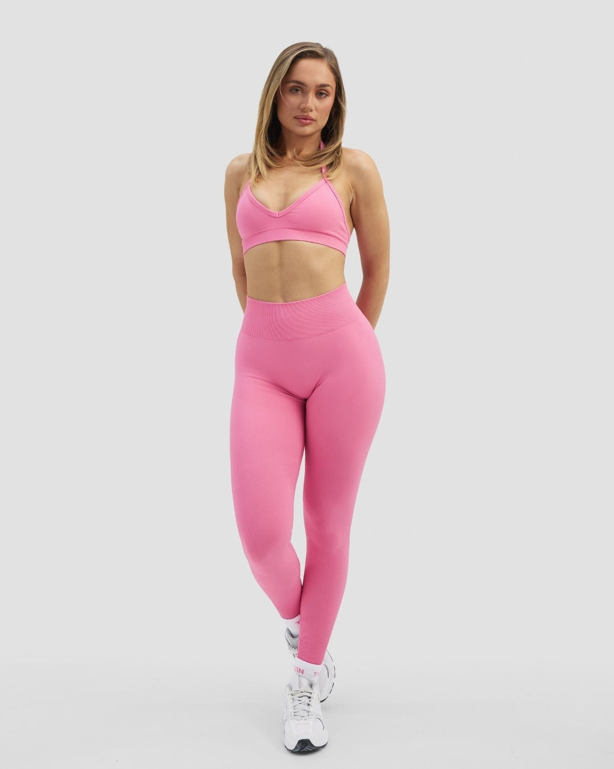 RiseFit Sculpting Seamless Adjustable Halter Bra Bubble Pink